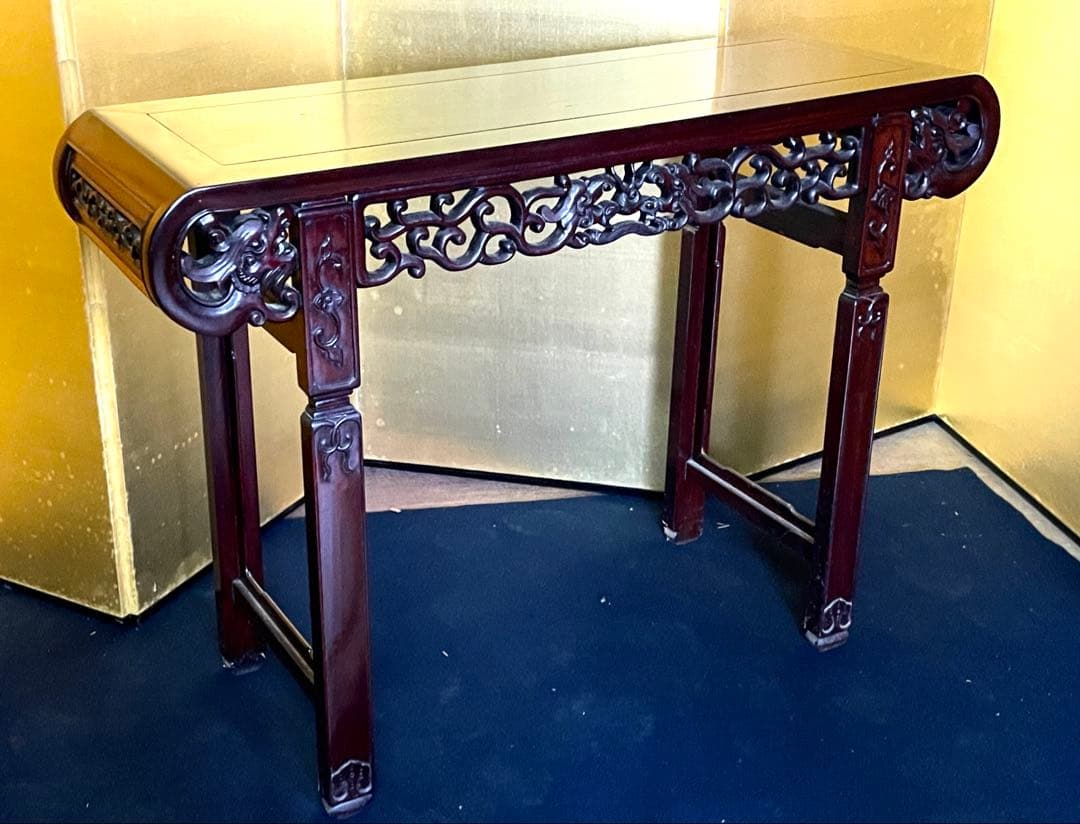 「母」 中国美術 龍唐草彫 祭壇 テーブル 19世紀～唐木 紫檀 飾り台 花台