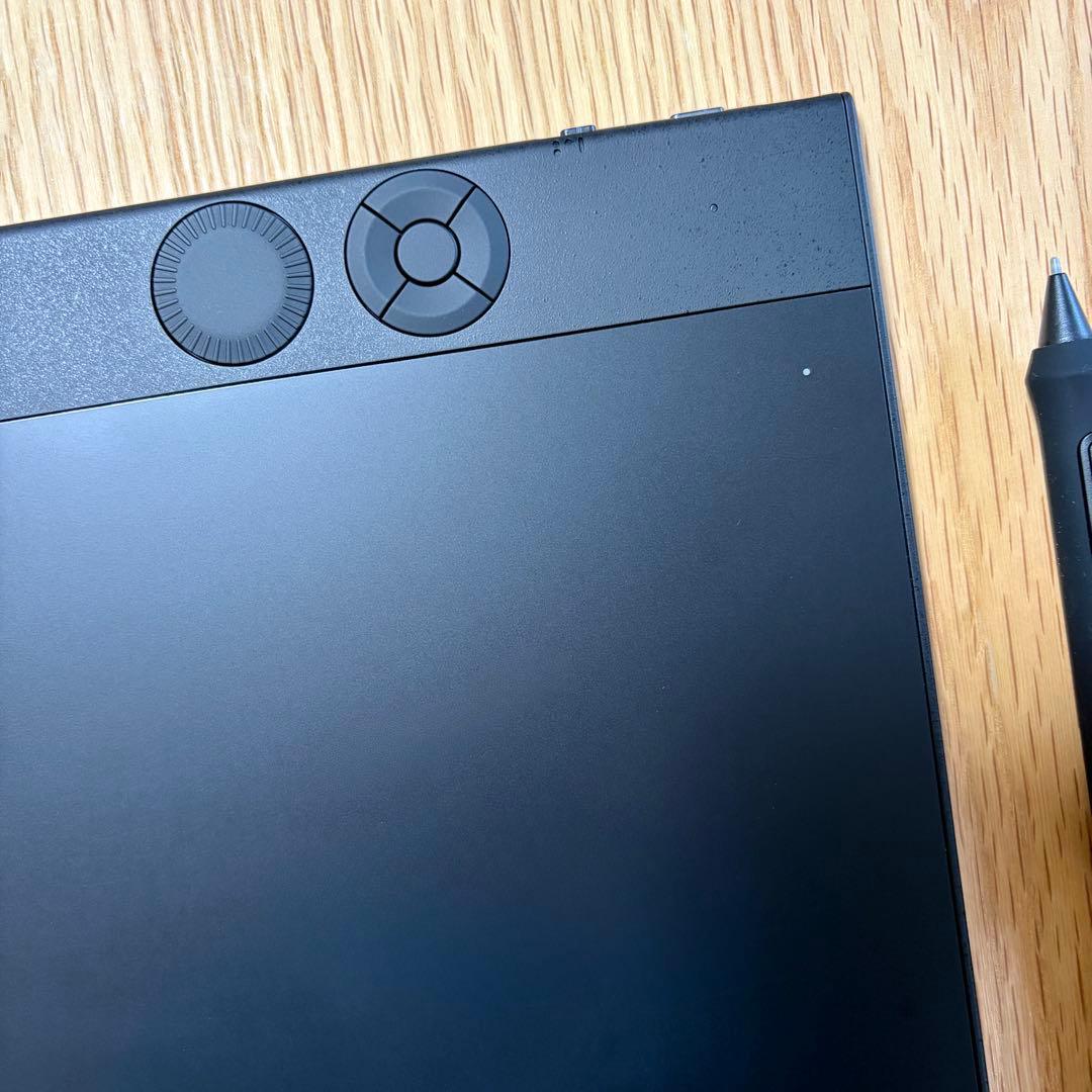 WACOM ワコム Intuos Pro medium PTK670K0C