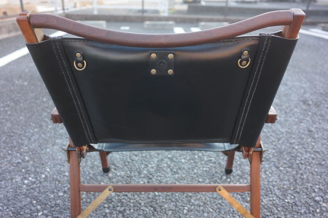 ピノワークスメッシュレザー　コンダクターズチェア　ウォールナット HIJIWAR