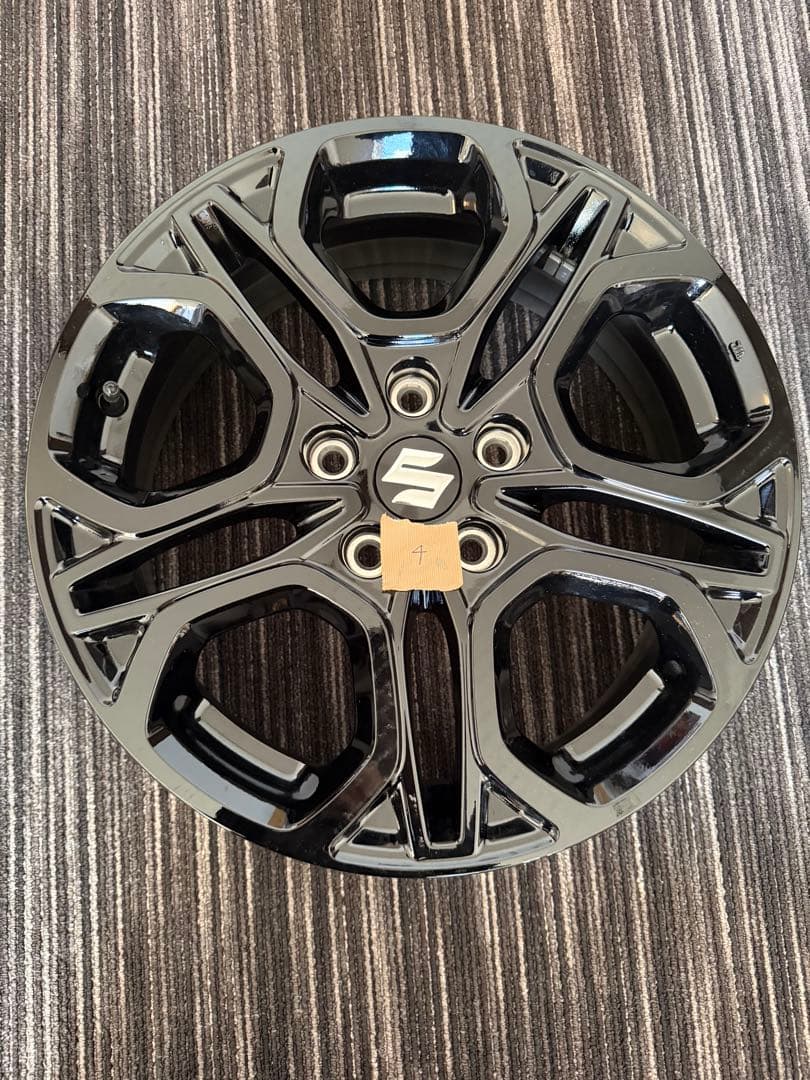 新車外し ZC33Sファイナルエディション ホイール4本 リアエンブレム付き