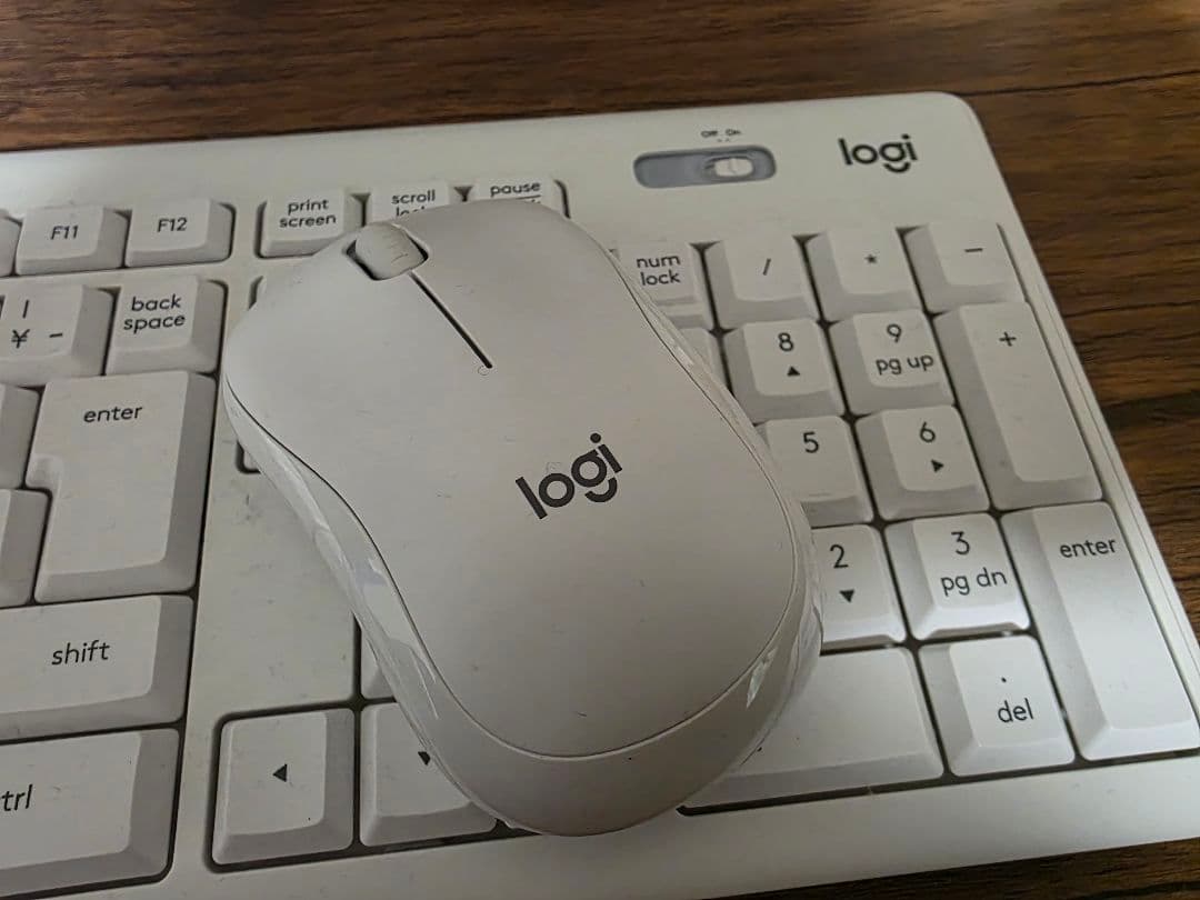 NEC デスクトップPC Windows 11 Pro ディスプレイ付き