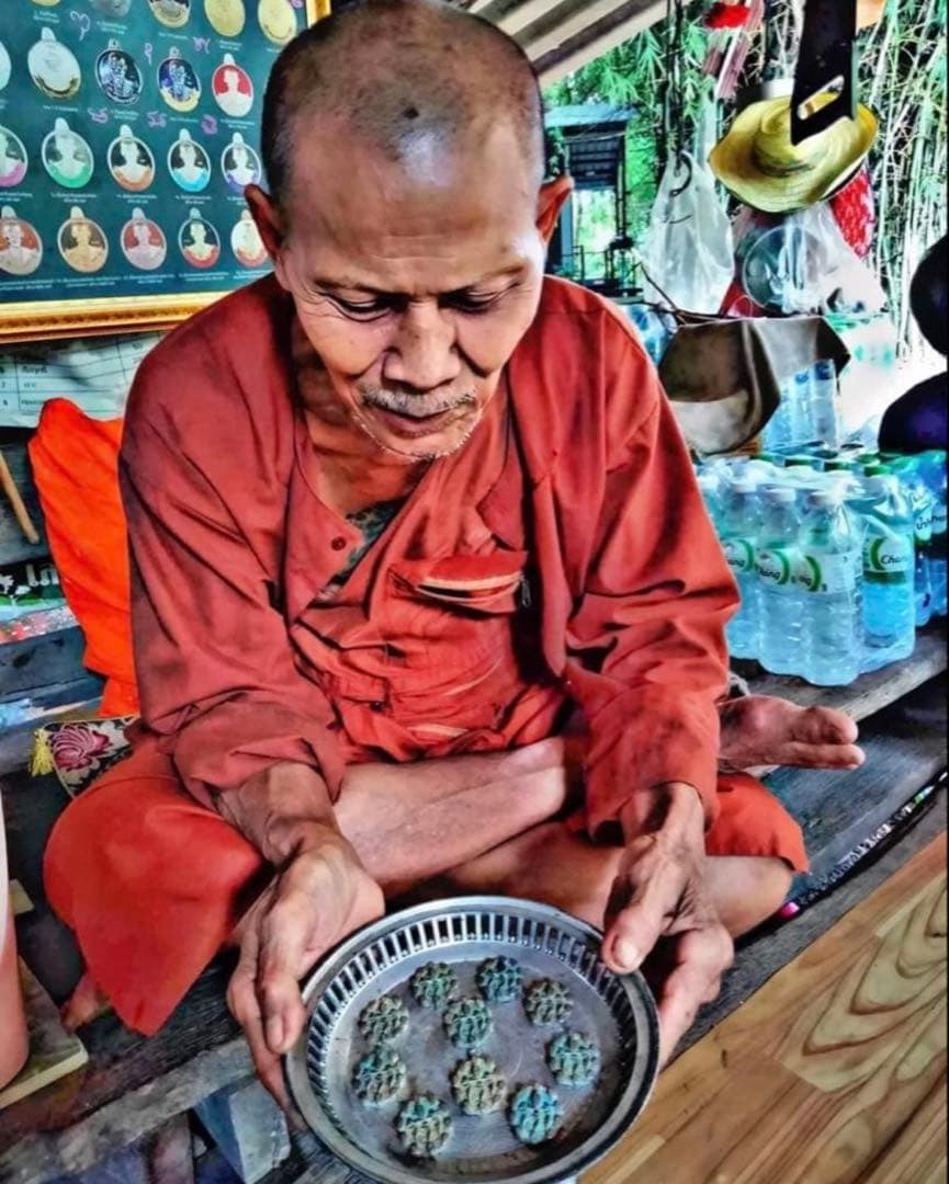 【限定1】クイーンバージニア　チャーム魅力、愛情、幸運 プラクルアン