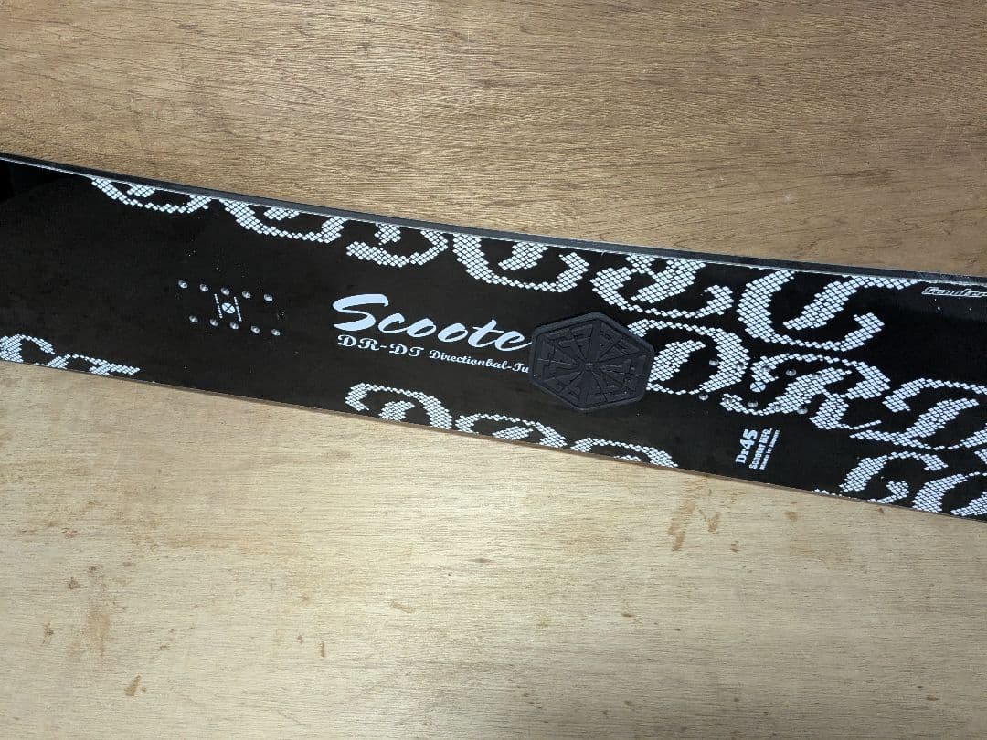 Scoote D.R.D.スクーター145 SCOOTERスノーボード 初心者
