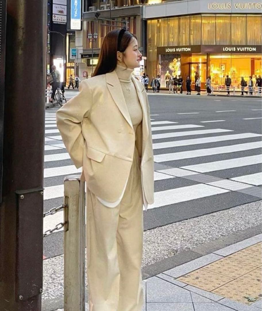 bibiy ジャケット