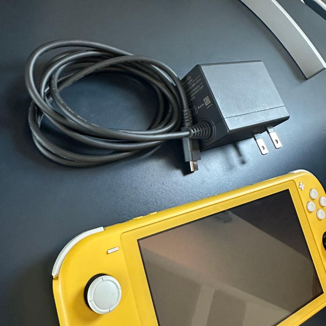 Nintendo Switch Lite イエロー 本体 充電器付き