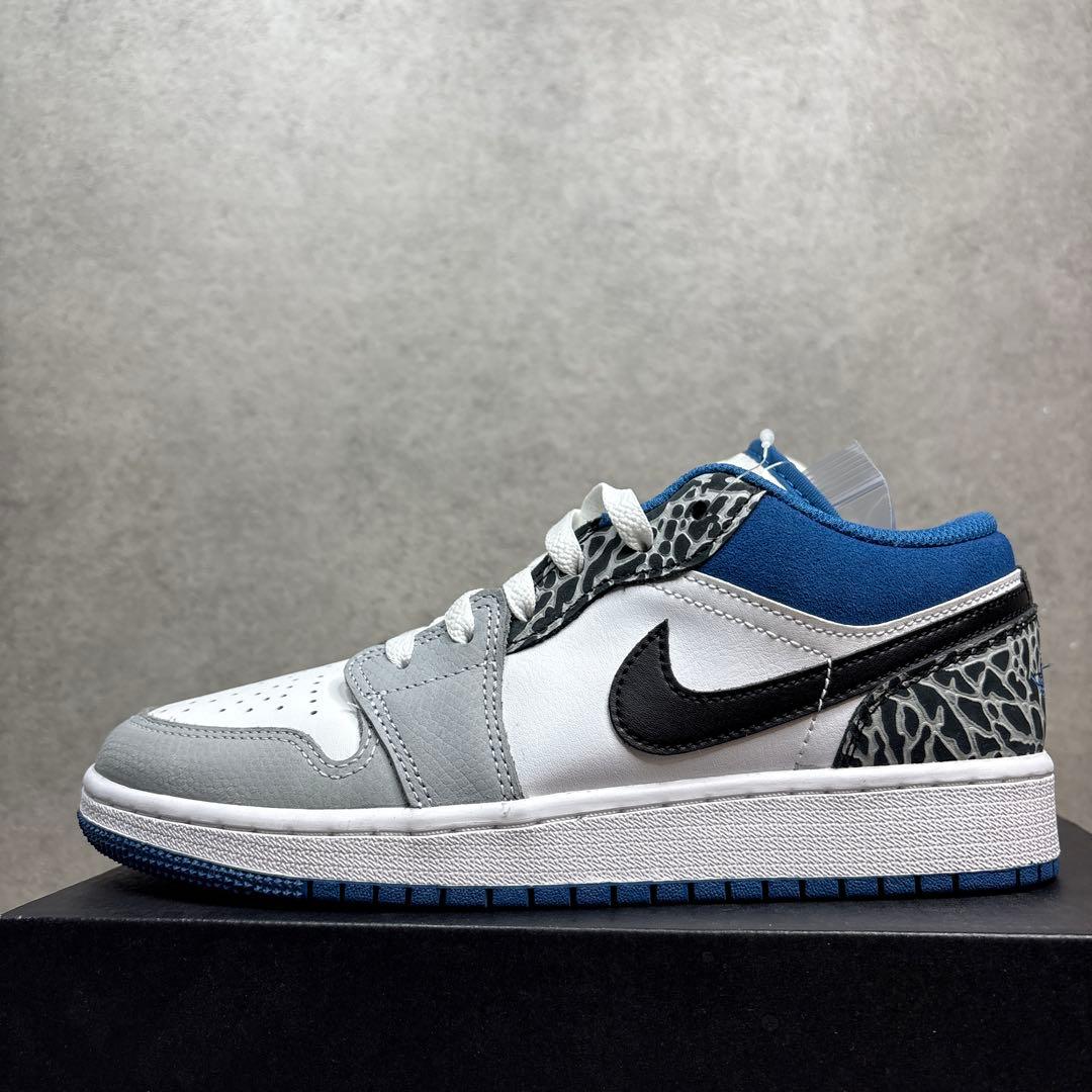 新品希少！Nike Air Jordan 1 Low True Blue