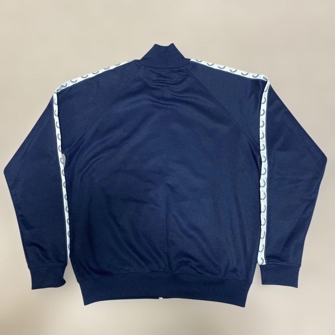 フレッドペリー　トラックジャケット　ネイビー Ｌサイズ　未使用に近い