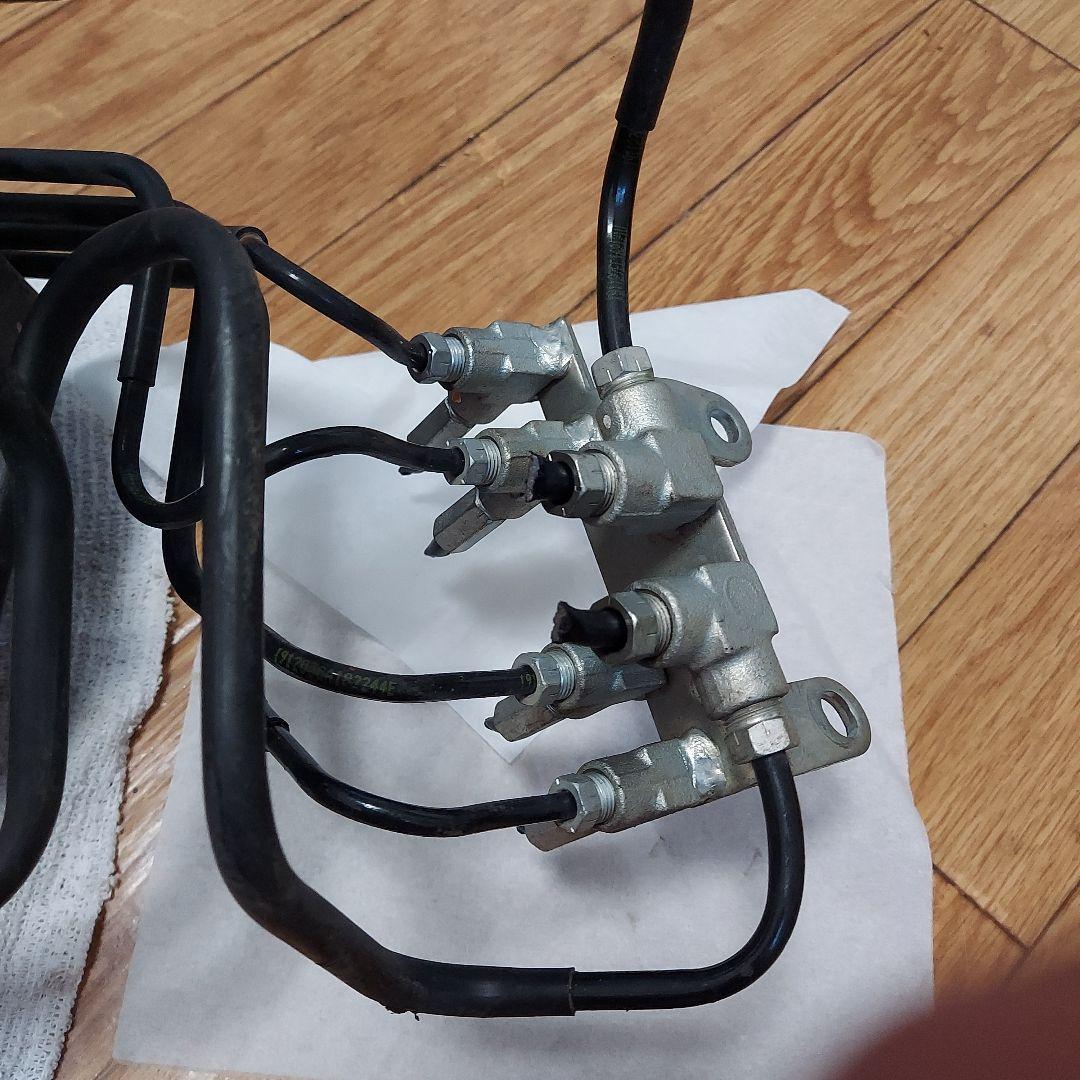 ハイエースGDH201 ABS アクチュエーター ブレーキ [R2年]