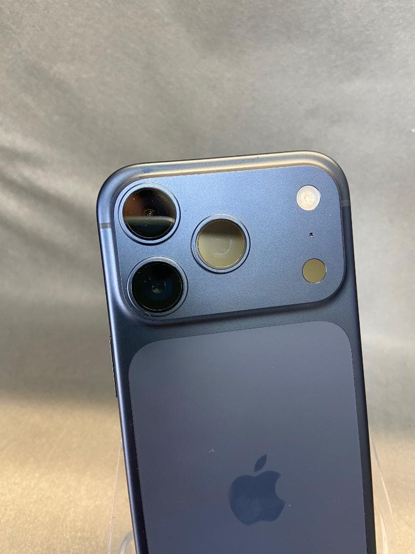 新品同様 Appleストア版 SIMフリー iPhone17 Pro 256GB