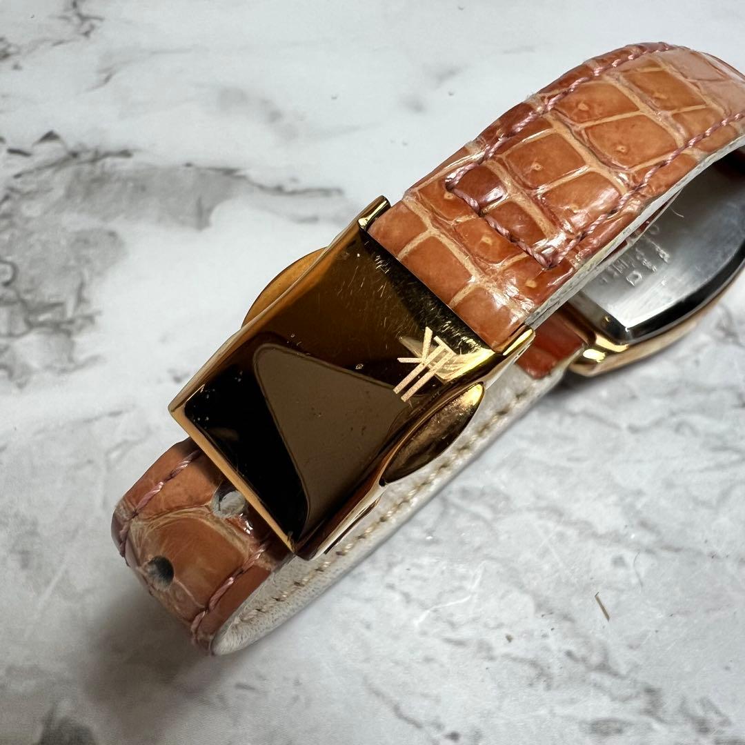 稼働美品 セイコールキア レディース腕時計 1B22-0AP0 トノー型 ピンク