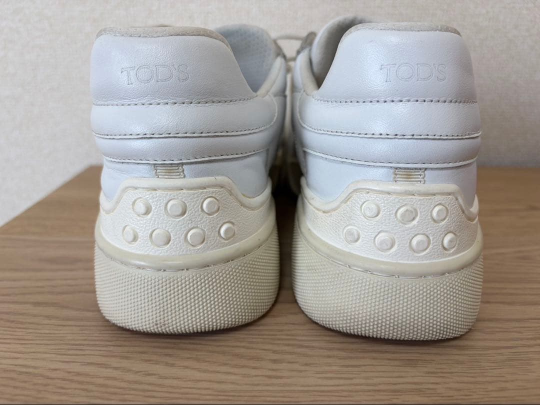 TOD'S ホワイトレザー スニーカー