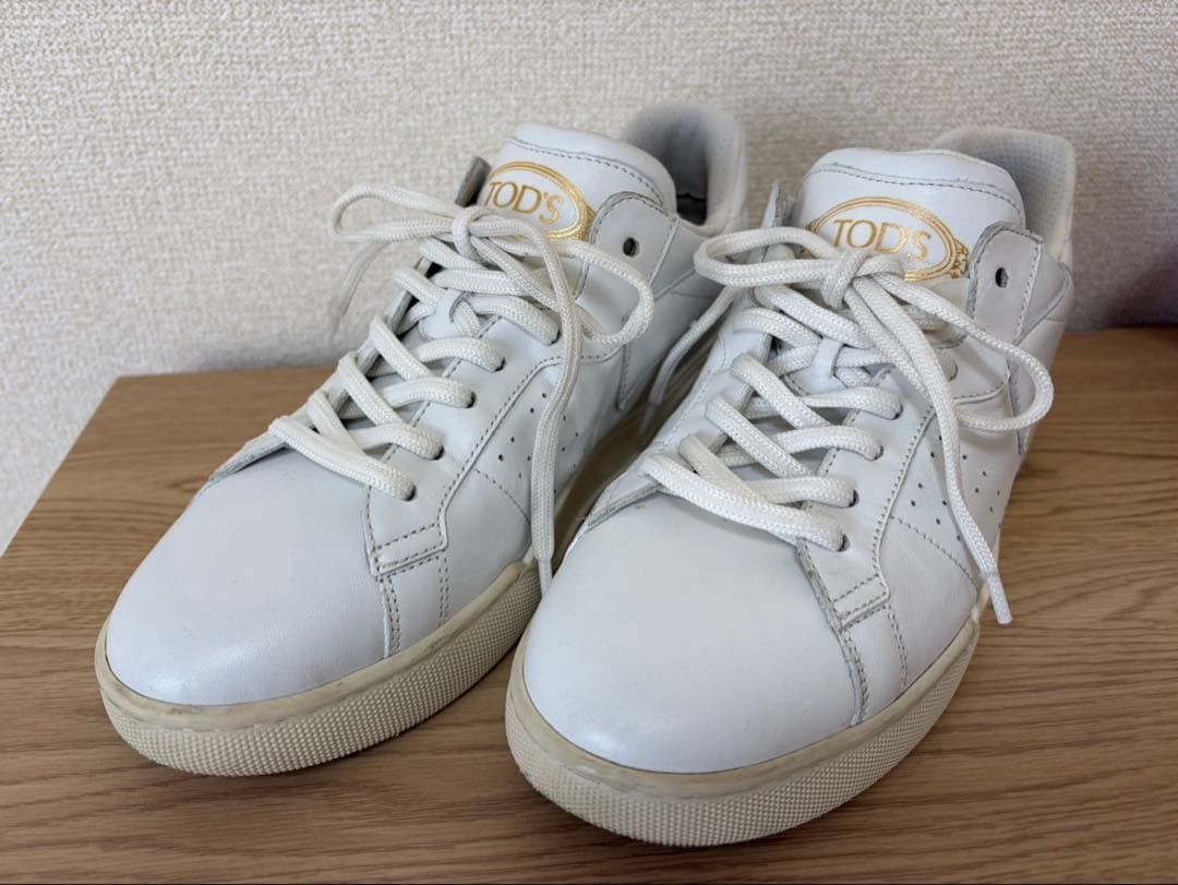 TOD'S ホワイトレザー スニーカー
