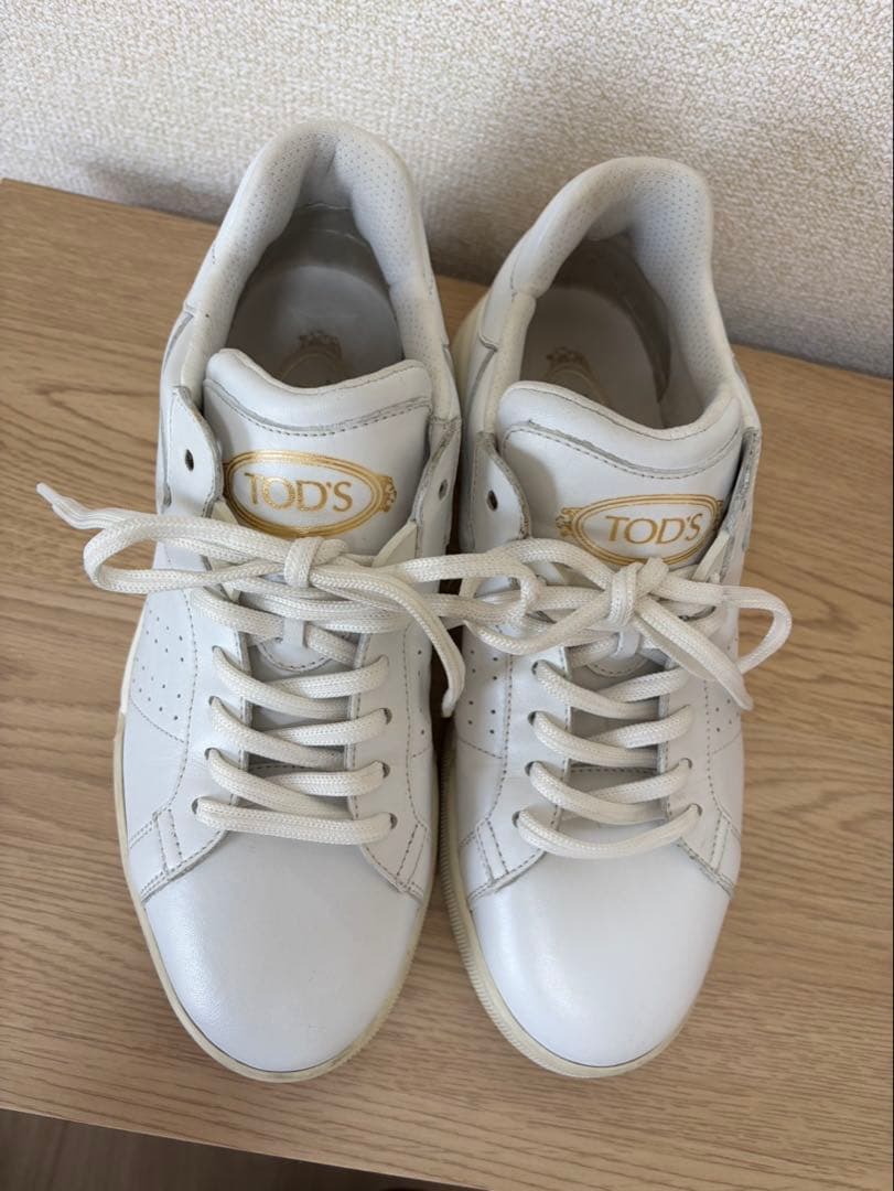 TOD'S ホワイトレザー スニーカー