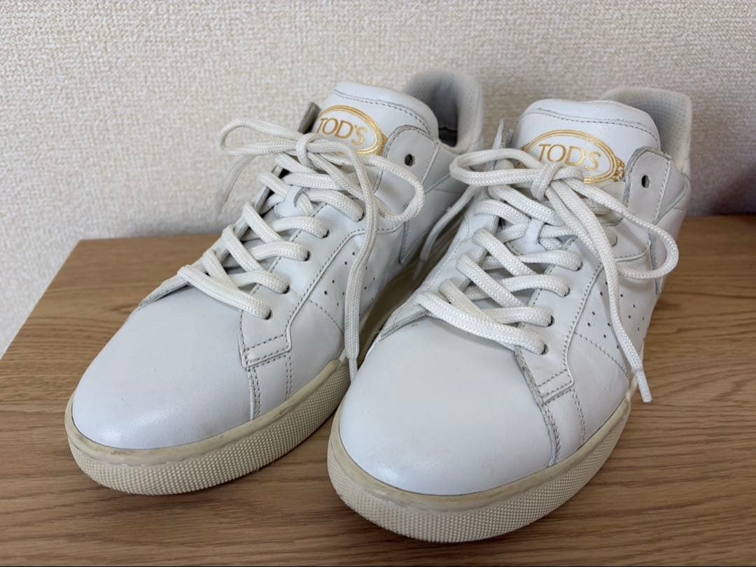 TOD'S ホワイトレザー スニーカー