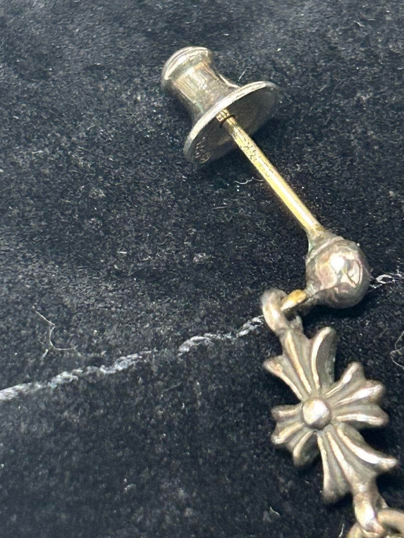 Chrom Heartsクロムハーツ タイニーECHプラス3ドロップ ピアス