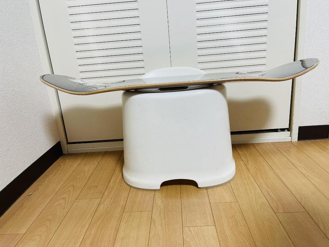 台湾製無地黒デッキテープ付き　ZERO ゼロ スケートボード8.25デッキ