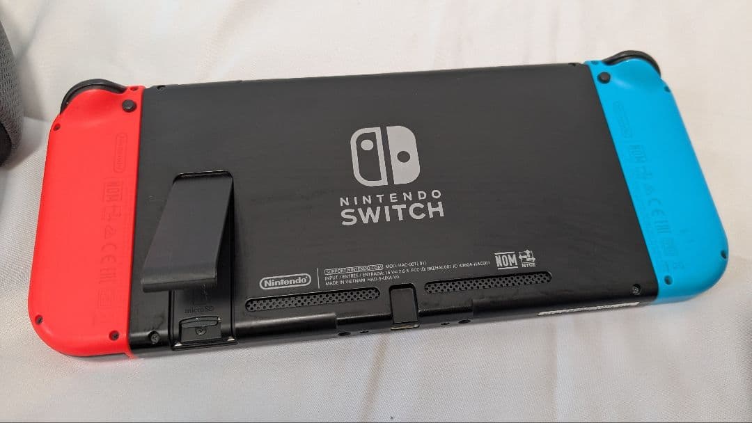 Nintendo Switch 本体・付属品・ゲーム4個