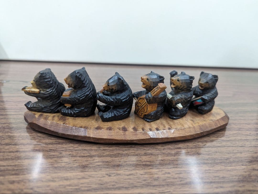 登別　木彫　熊　ミニチュア　音楽隊　　置物