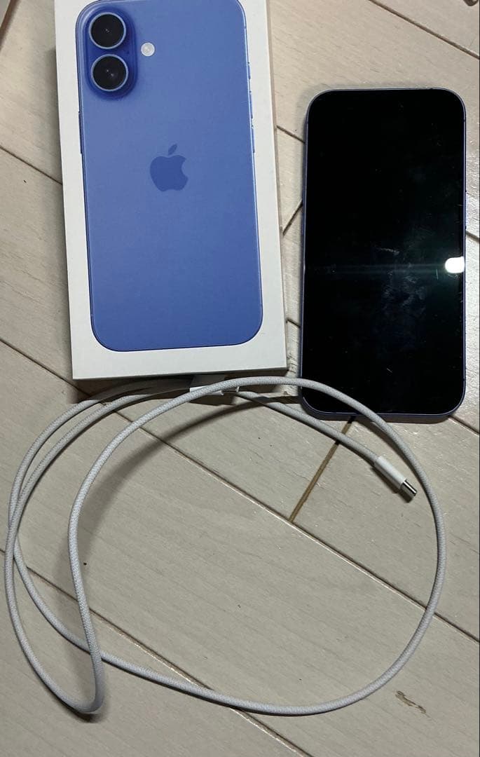 【一時値下げ】iPhone16 128GB 本体＋iface MagSafe
