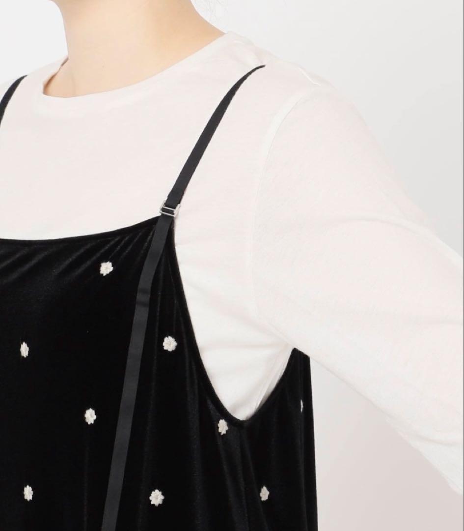 【新品・タグ付】ベロアフラワー刺繍ワンピース　ベーセーストック　ブラック