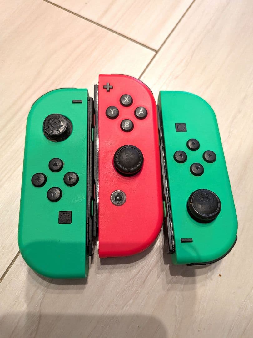 【ジャンク品】Nintendo Switch 本体 ジョイコン・ストラップ付き