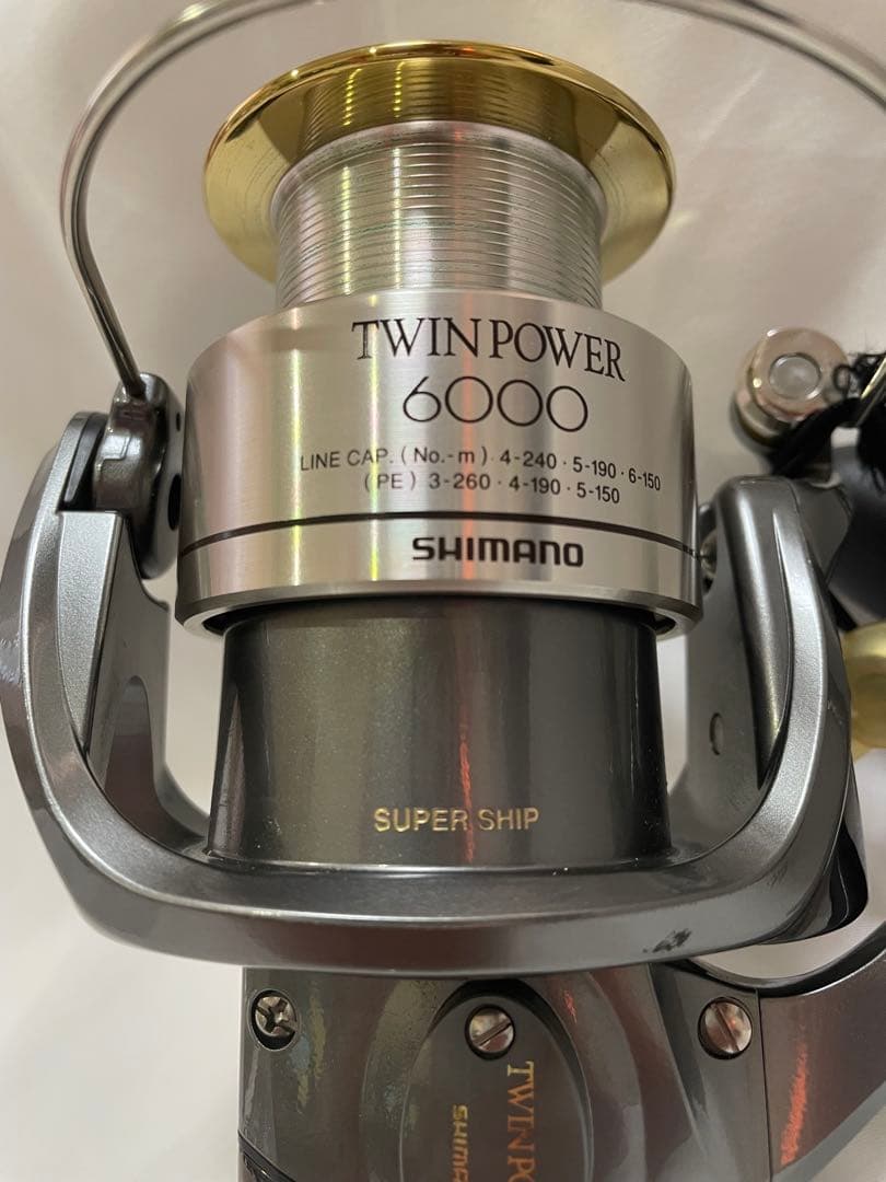 SHIMANO TWIN POWER 6000 スピニングリール