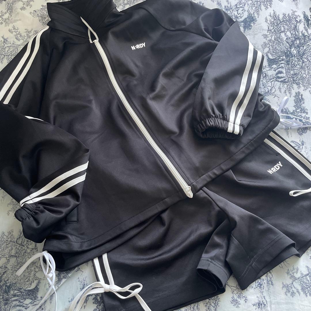 NERDY リボントラック ジャージ セットアップ 黒 ショートパンツ M