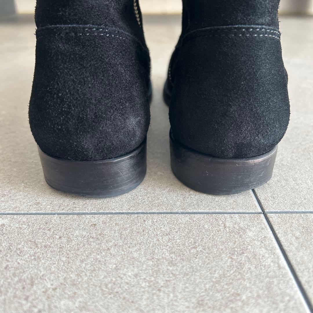 大人気　美品アンユーズド【UNUSED】のスエード皮のジップアップ　ブーツ