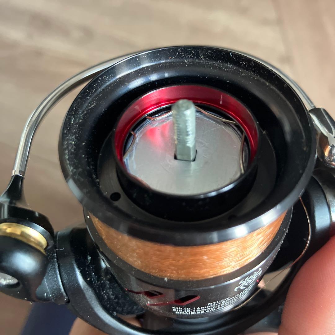 TATULA LT2500S フィッシングリール　スピニング