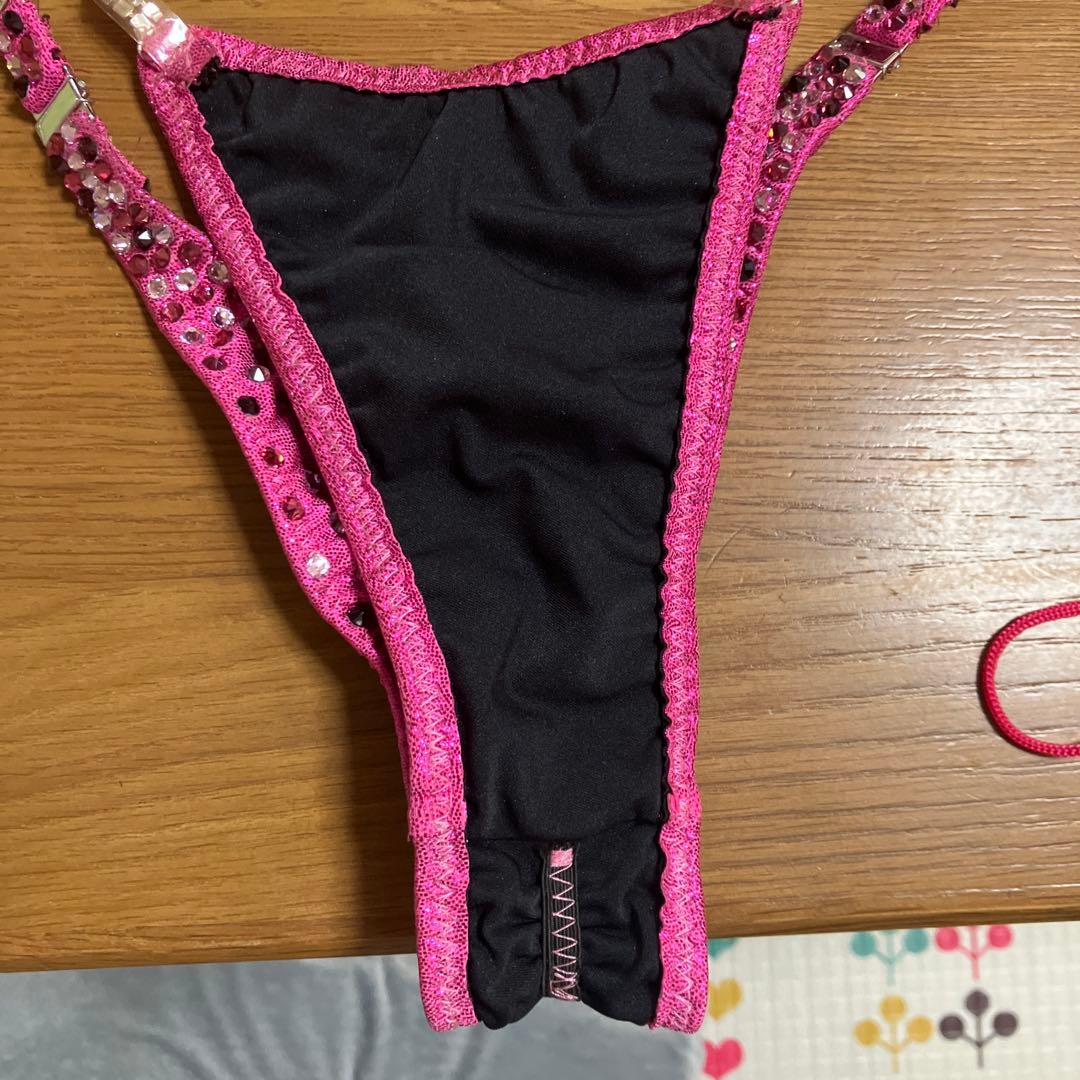 コンテスト競技用ビキニ