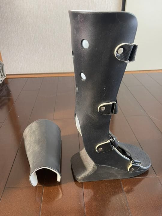 ギプス　左足用　外靴付き