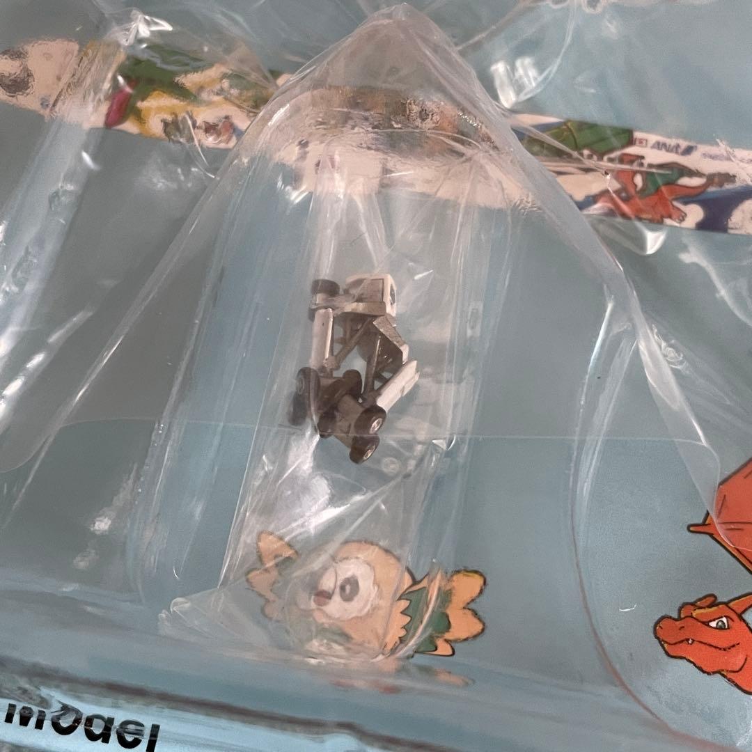 ANA 787-9 全日空 ピカチュウジェット av スタンド付き