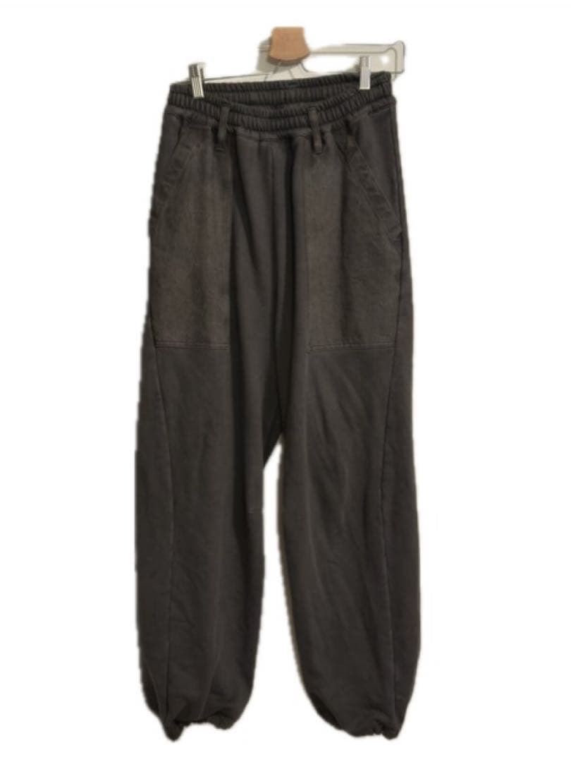 【united tokyo】ピグメントダイ　バレルベイカーパンツ　ダークグレー