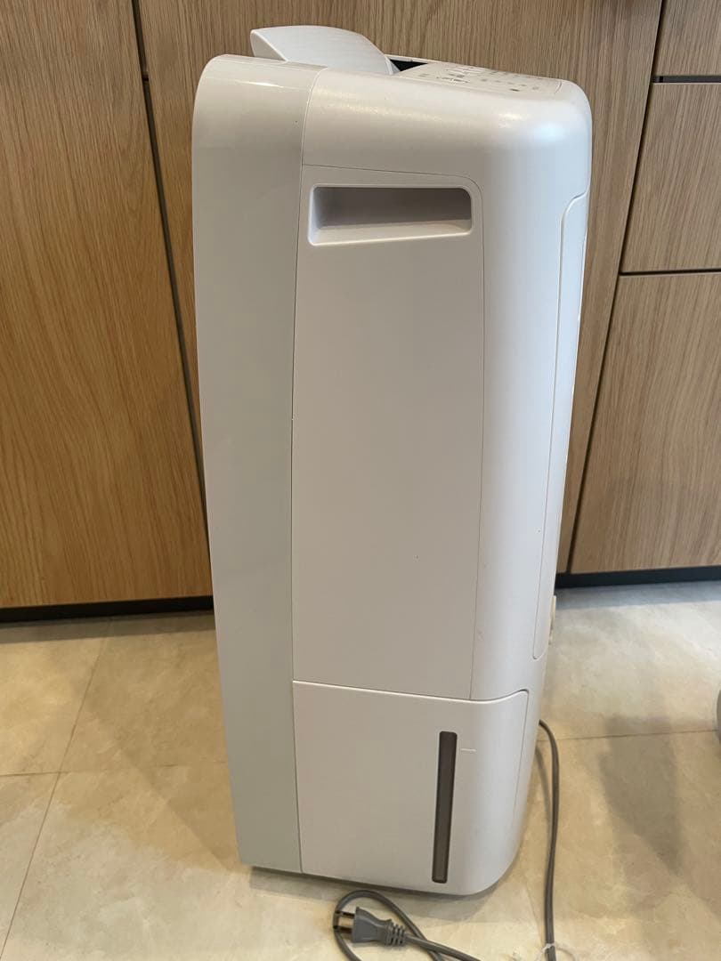 シャープ コンプレッサー方式 衣類乾燥除湿機 （ホワイト） CV-L120-W