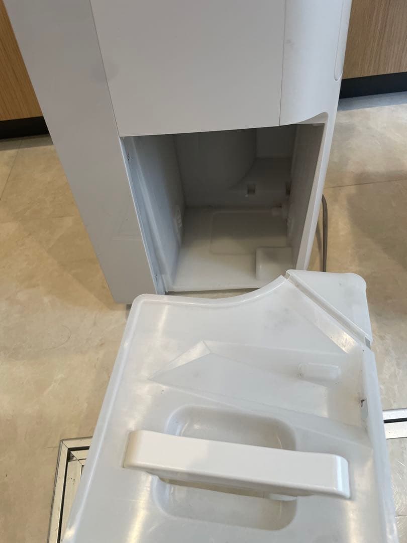 シャープ コンプレッサー方式 衣類乾燥除湿機 （ホワイト） CV-L120-W