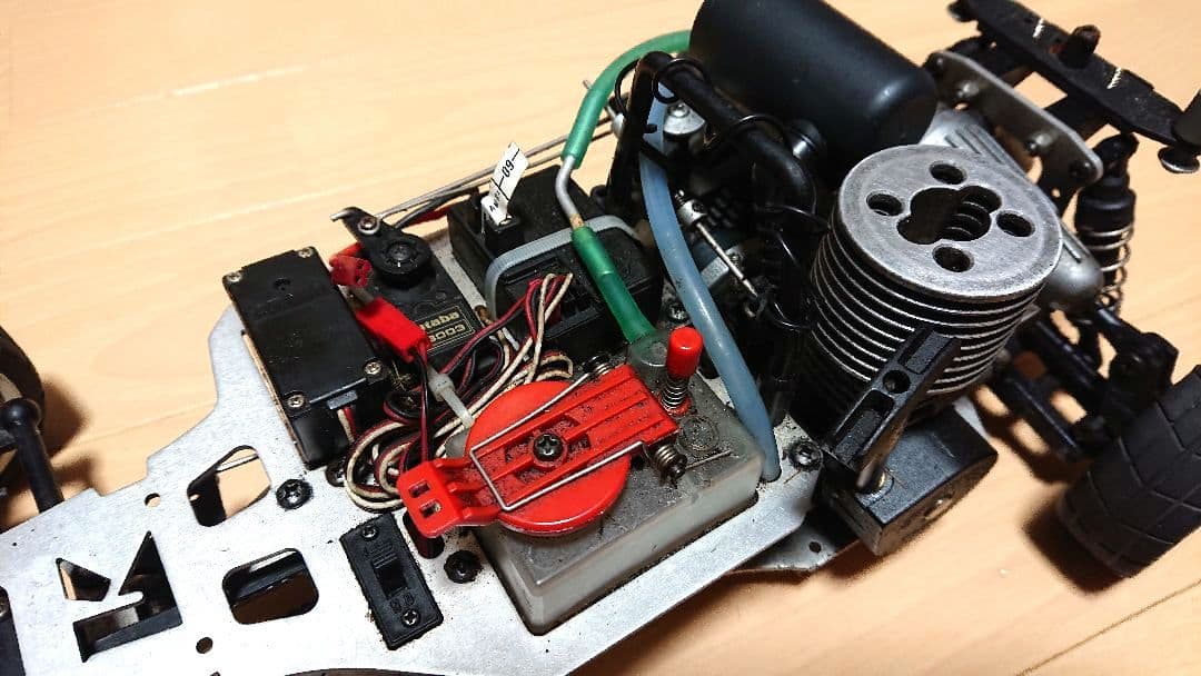 ラジコン エンジンカー Audi