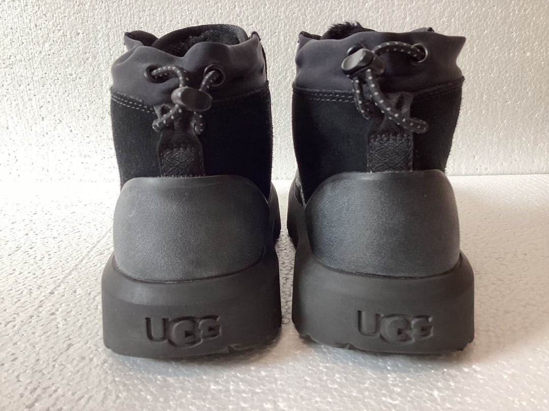 UGG アグ　Neumel Weather Hybrid 25cm