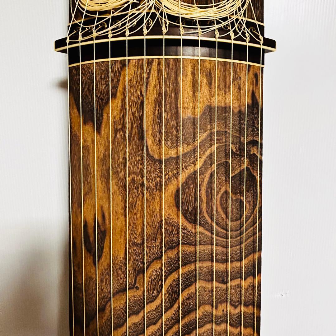 【良品】琴 13弦 並甲、すだれ彫り　時絵