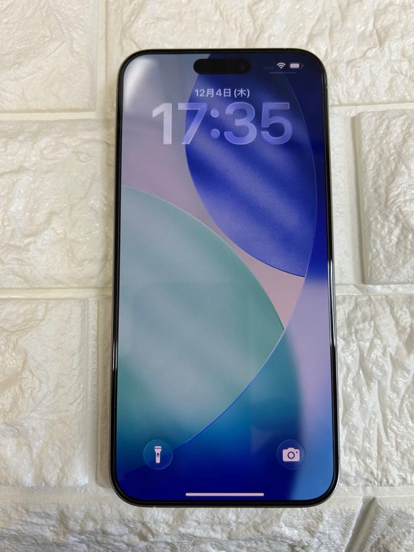 iPhone15Pro Max ホワイトチタニウム新品交換済み