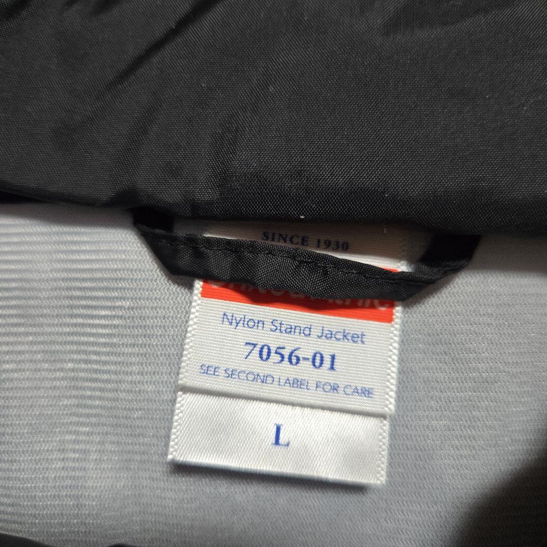 ブラック ナイロンスタンドジャケット Lサイズ