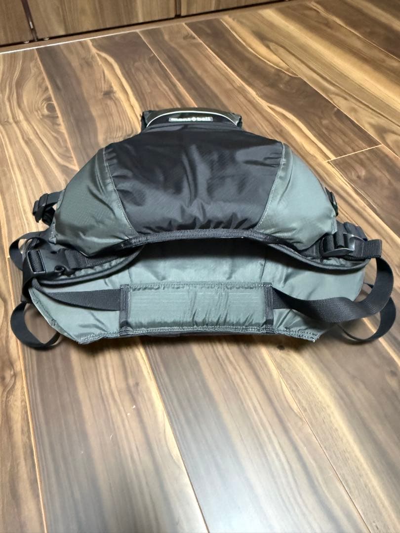 モンベル　アクアバット　ライフジャケット