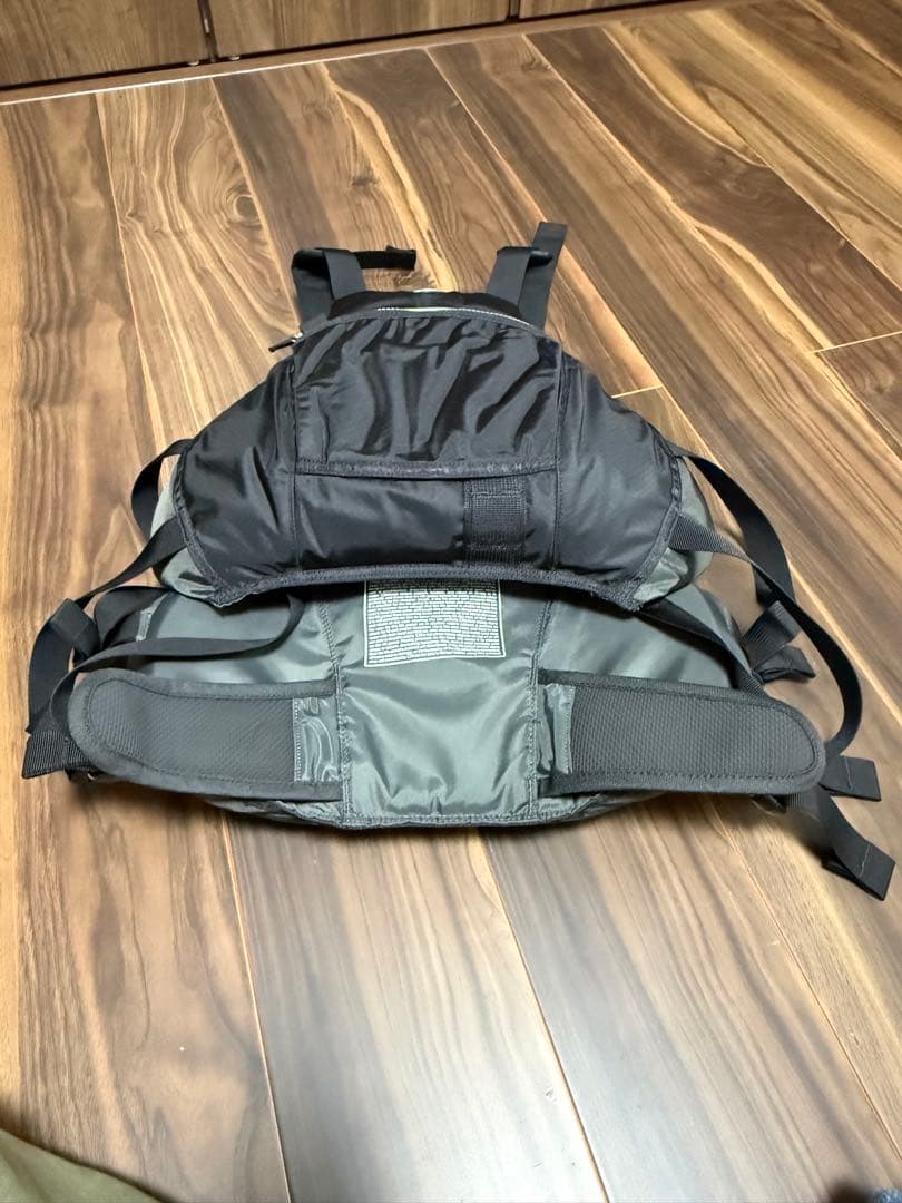 モンベル　アクアバット　ライフジャケット