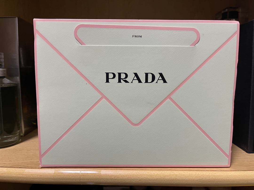 PRADA パラドックス オーデパルファム 50mlと10ml