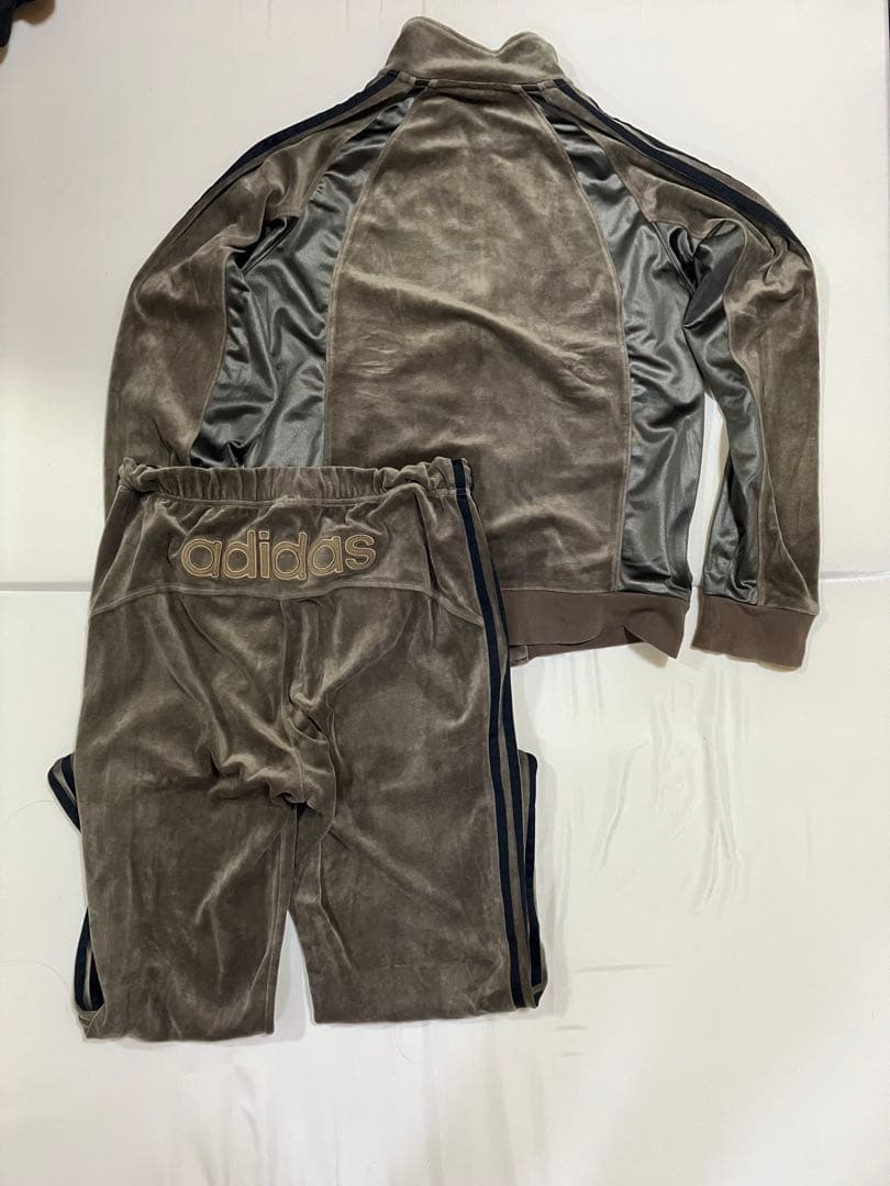 あのん Y2K adidas ベロア トラックジャケット セットアップ