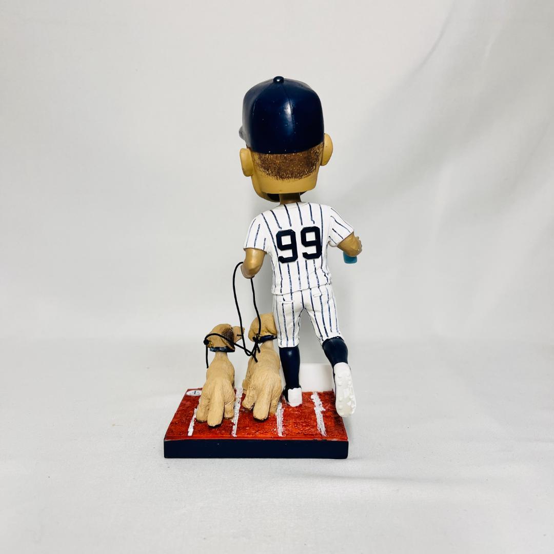 【世界500体限定・非売品】アーロン・ジャッジwith Dogs ボブルヘッド