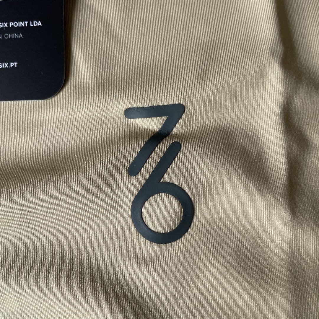 日本初上陸　76 セブンシックス　テニスウェア　上下　サイズL（XL）