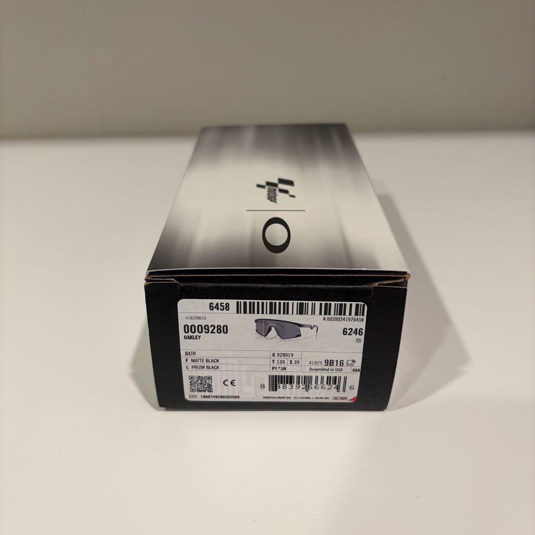 OAKLEY BXTR MotoGP サングラス ブラック OO9280