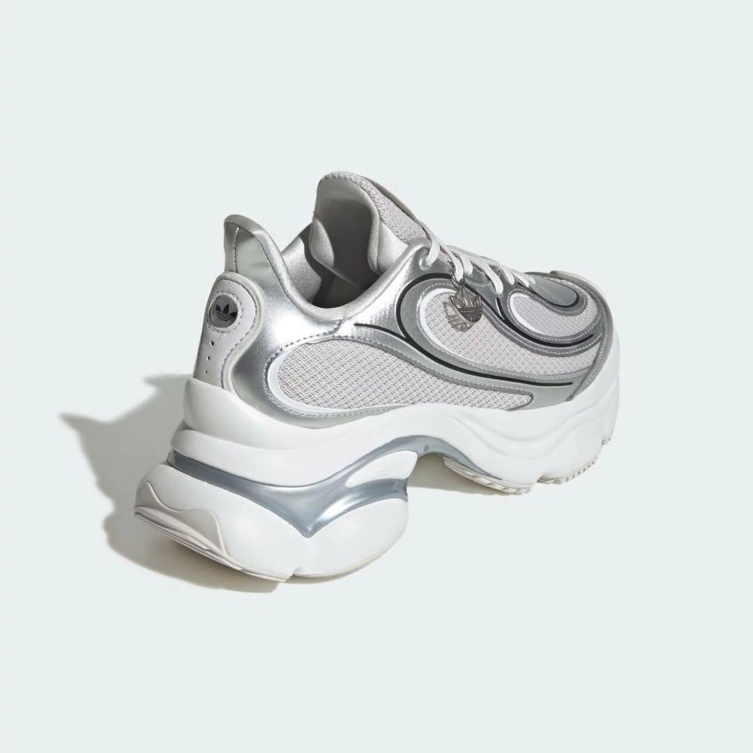 日本完売！24.5cm adidas☘️OZVENUZ opv67 ki0557