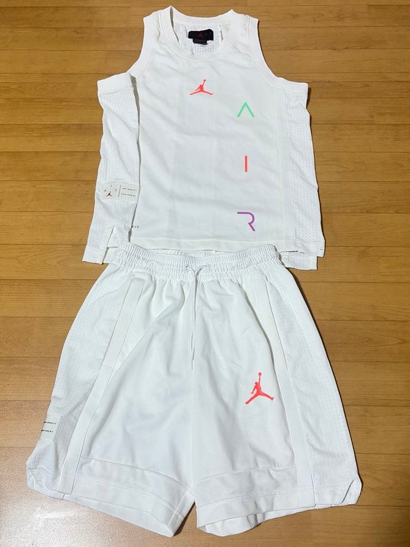 Jordan ホワイト タンクトップとショーツセット Mサイズ