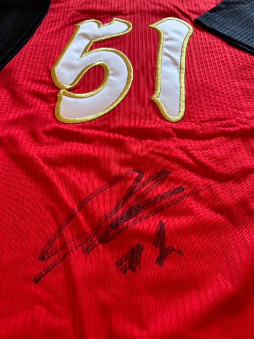 値下げ【直筆サイン】【限定】広島carp カ舞吼 鈴木誠也 51 ユニフォーム